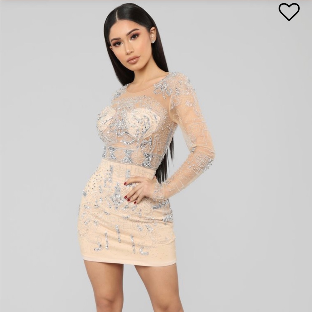 FASHION NOVA DRES TOTALLY NEW IN PERFECT CONDITION SIZE LARGE